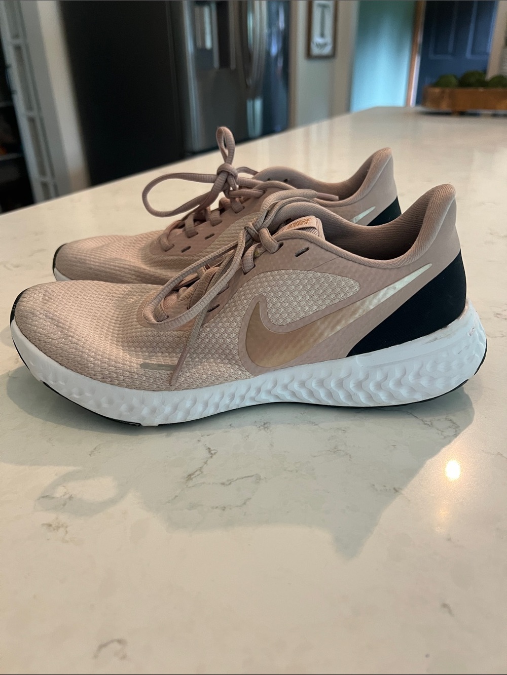 Nike Revolution 5 Running Shoes Barely Rose Size 7